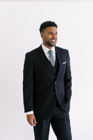 Black Solid Modern Fit Suit